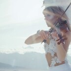 Lindsey Stirling - I Wonder As I Wander